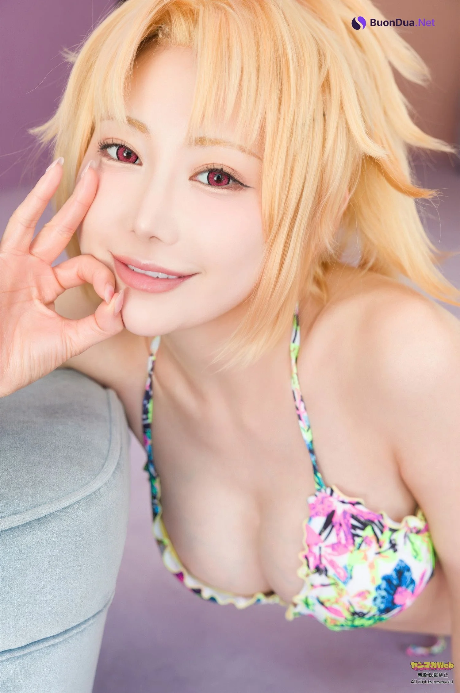 篠崎こころ・高見奈央, Young Magazine 2025 No.27 (ヤングマガジン 2025年27号) - Photo 9