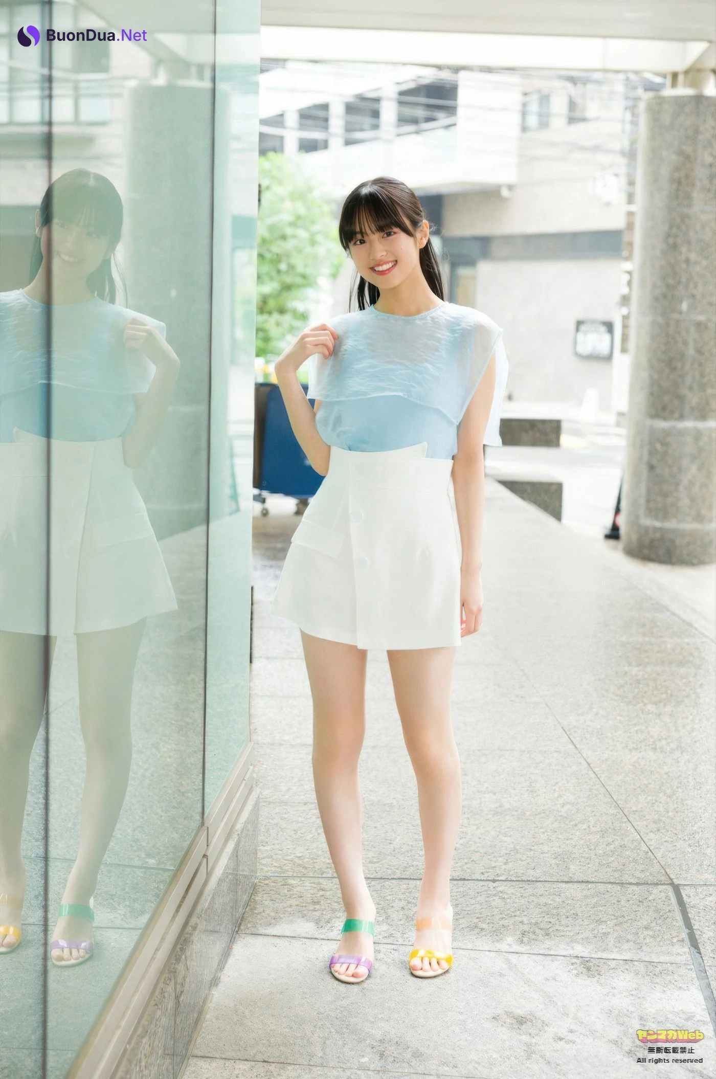 竹下優名・小國舞羽・藤本唯千夏, Young Magazine 2025 No.35 (ヤングマガジン 2025年35号) - Photo 6