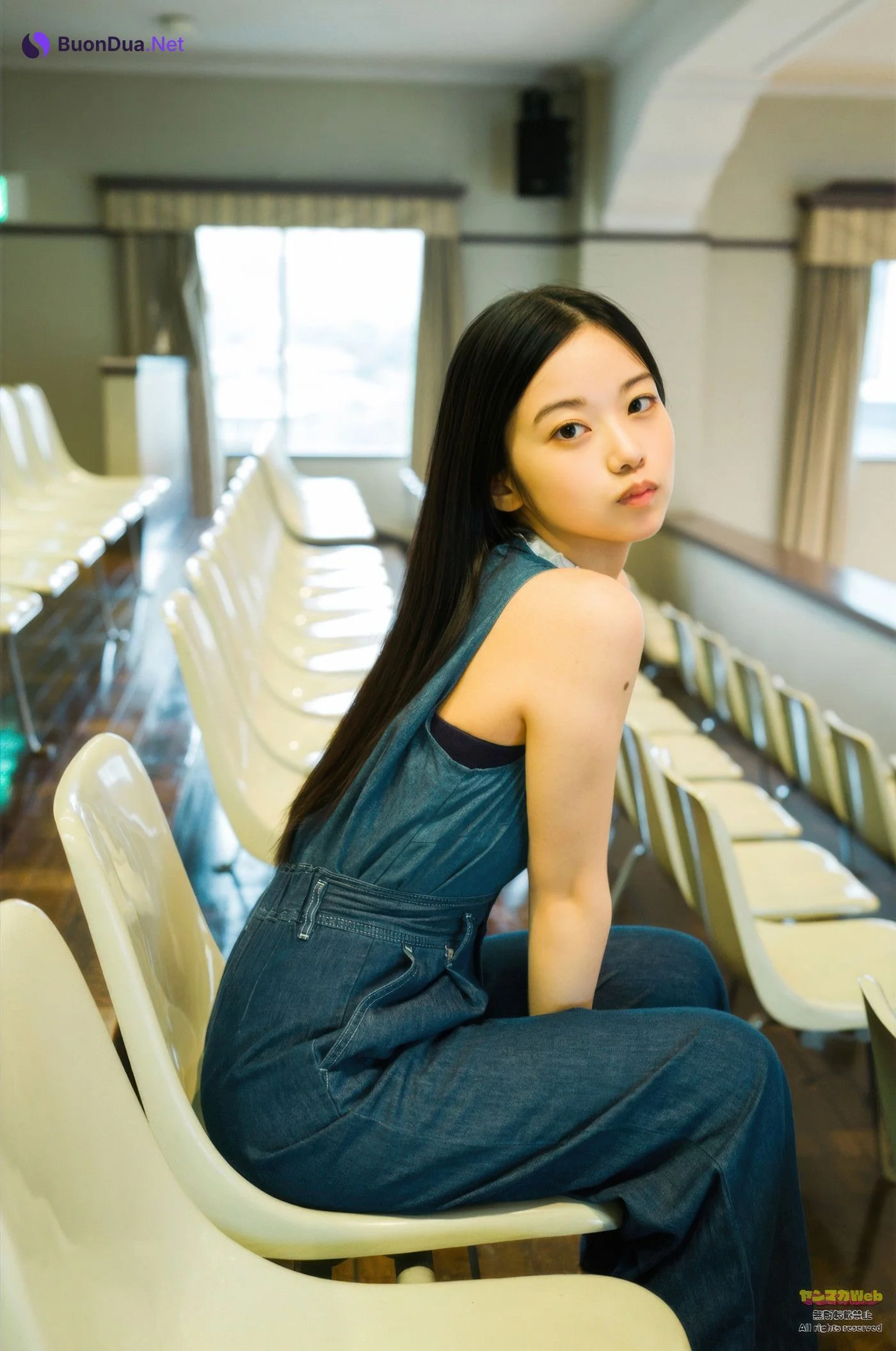 松尾そのま・泉有乃・北里琉, Young Magazine 2025 No.35 (ヤングマガジン 2025年35号) - Photo 18