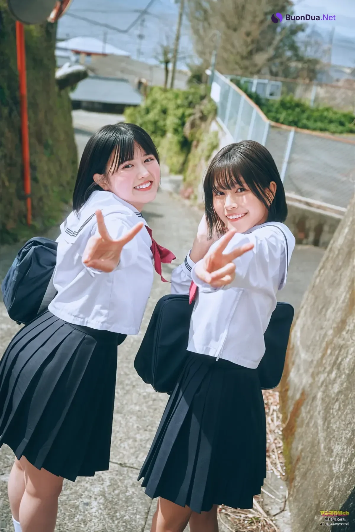 夏芽すず & 池田レイラ – Young Magazine 2026 No.20 (ヤングマガジン 2026年20号) - Photo 15