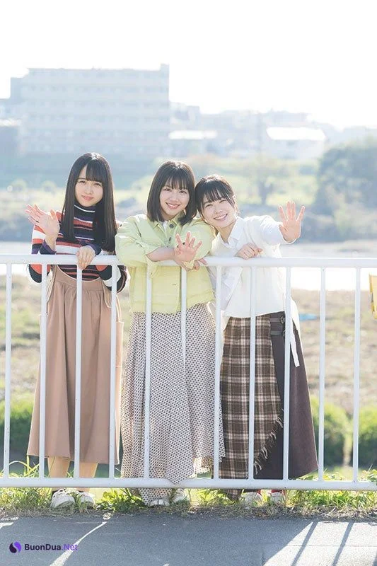 渡邉美穂, 丹生明里, 上村ひなの, Young Magazine Gekkan 2020 No.01 (月刊ヤングマガジン 2020年01号) - Photo 5