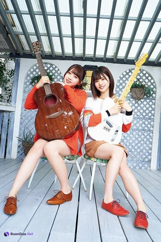 松田好花 & 富田鈴花, Young Magazine Gekkan 2020 No.01 (月刊ヤングマガジン 2020年01号) - Photo 5
