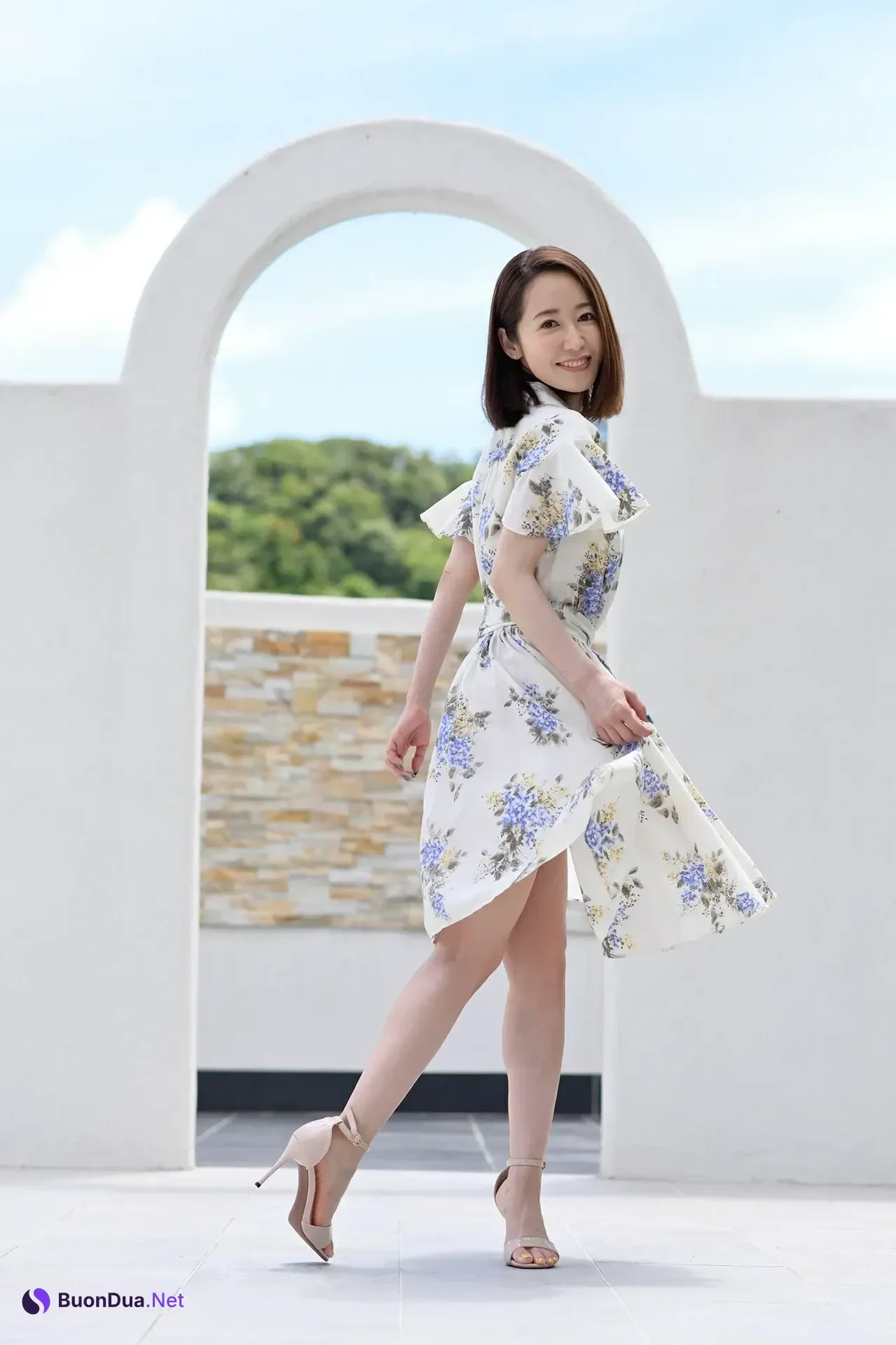 Yu Shinoda 篠田ゆう, 週刊ポストデジタル写真集 「避暑地で出会ったオンナ」 Set.03 - Photo 2
