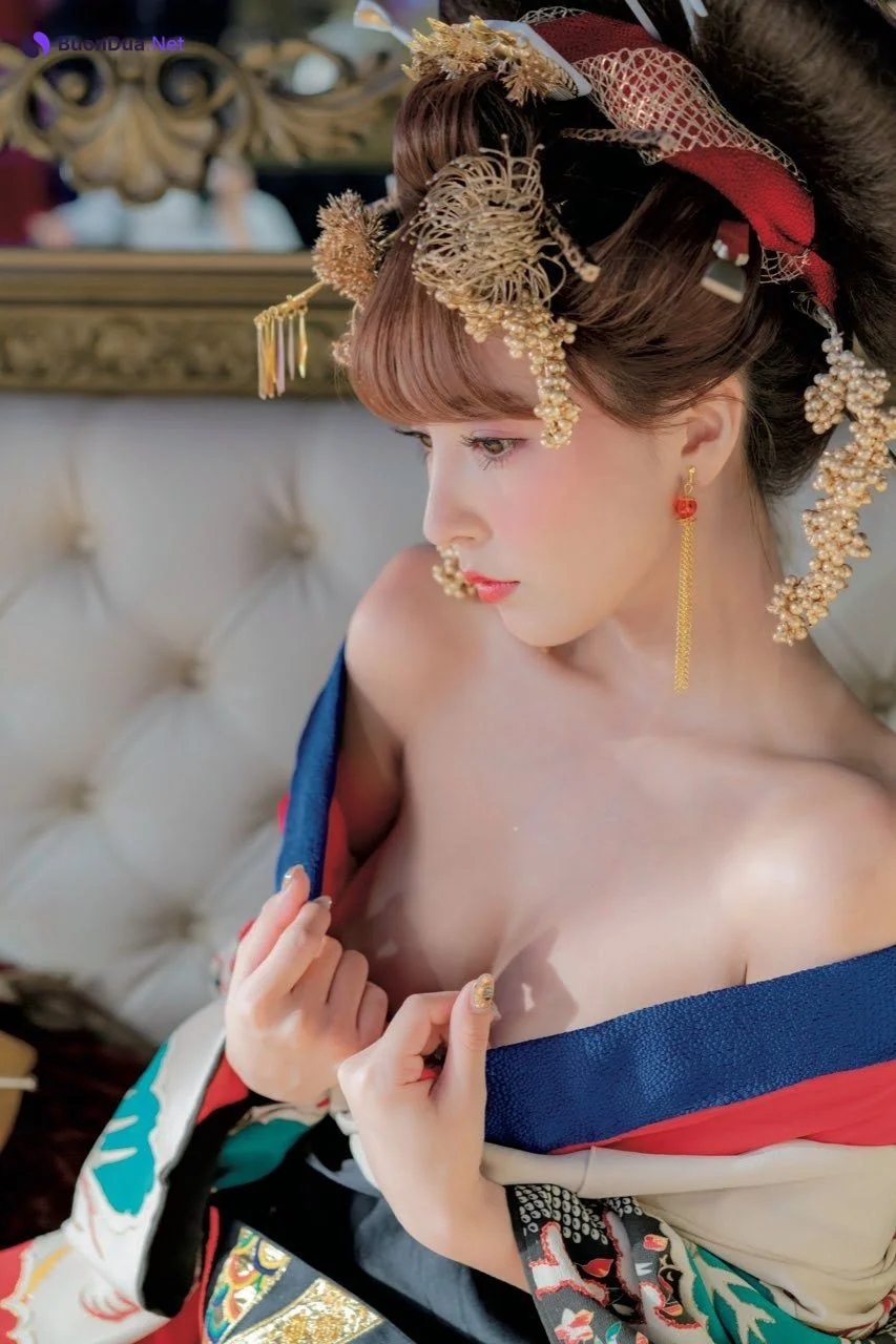 Yua Mikami 三上悠亜, Shukan Jitsuwa 2020.01.09 (週刊実話 2020年1月9日号) - Photo 6