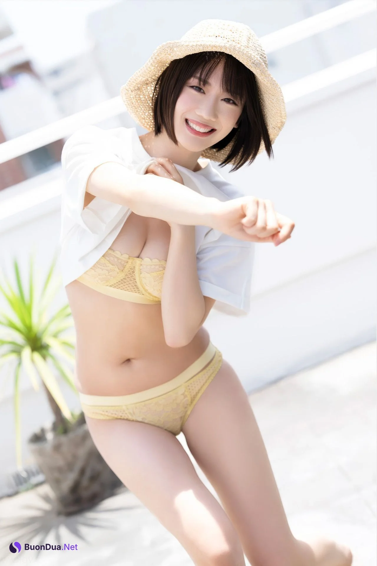Yui Arata 新唯, FLASH フラッシュ アイドルワン ラウンドガールの艶美 - Photo 4