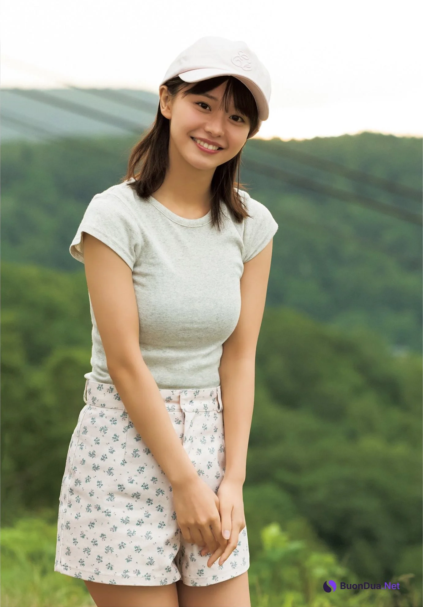 Yui Asakura 浅倉唯, Young Jump 2022 No.38 (ヤングジャンプ 2022年38号) - Photo 8