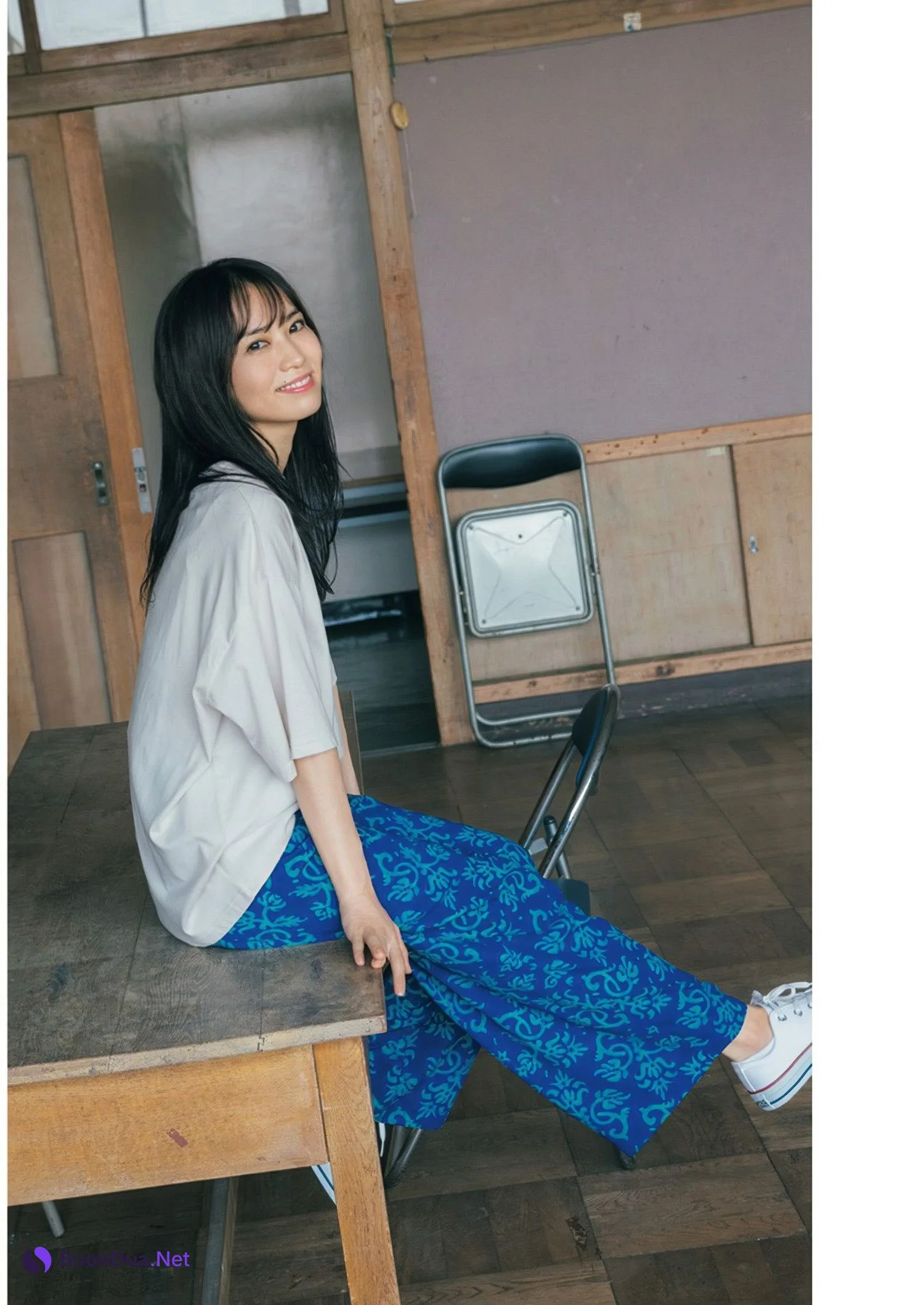 Yui Ichikawa 市川由衣, Young Jump 2024 No.35 (ヤングジャンプ 2024年35号) - Photo 3