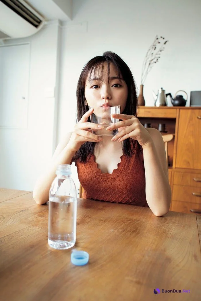 Yui Imaizumi 今泉佑唯, FLASH 2019.11.05 (フラッシュ 2019年11月05日号) - Photo 9