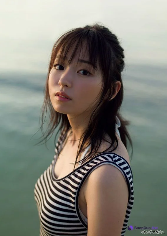 Yui Imaizumi 今泉佑唯, Young Magazine 2019 No.42 (ヤングマガジン 2019年42号) - รูปภาพ 4