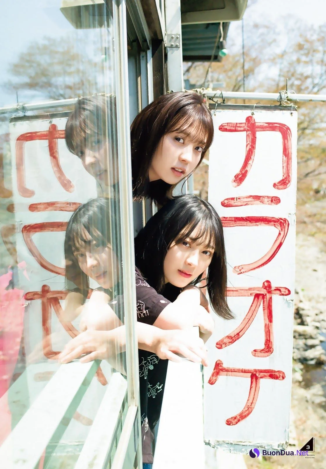 Yui Kobayashi 小林由依, Hikaru Morita 森田ひかる, Shonen Magazine 2021 No.20 (週刊少年マガジン 2021年20号) - Photo 5