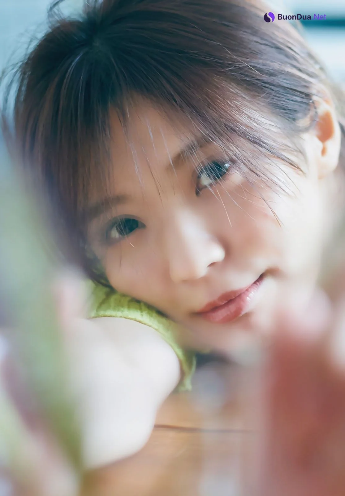 Yui Kobayashi 小林由依, Shonen Magazine 2022 No.48 (週刊少年マガジン 2022年48号) - Photo 3