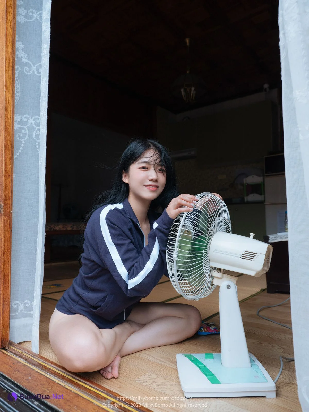 Yui 유이, [MilkyBomb] Tracksuit 체육복 Set.01 - Photo 2