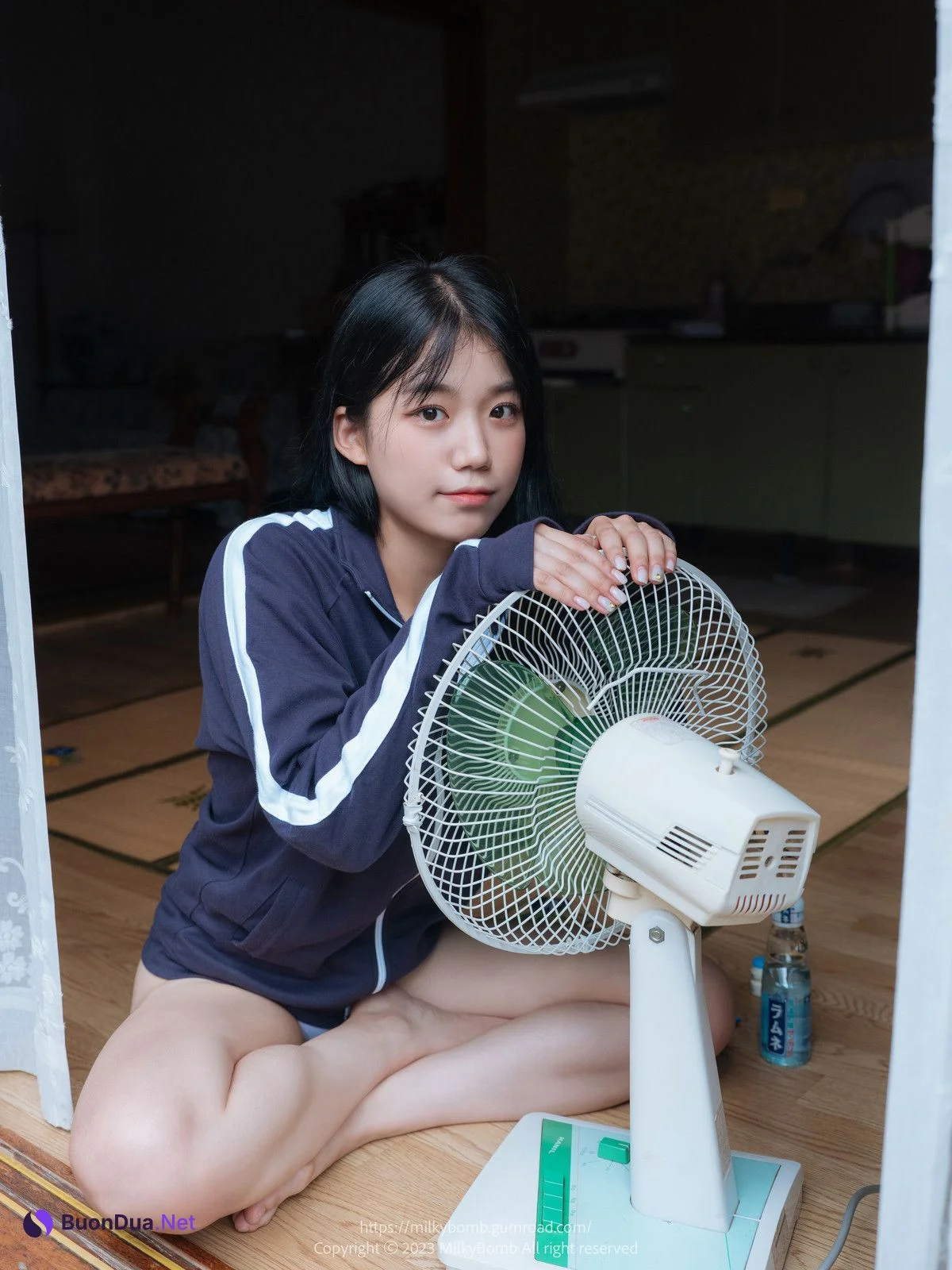 Yui 유이, [MilkyBomb] Tracksuit 체육복 Set.01 - Photo 4