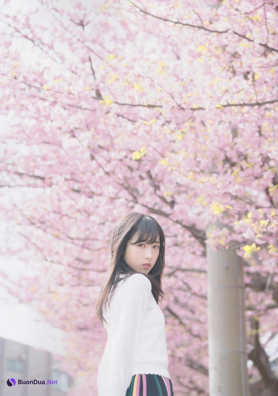 Yui Oguri 小栗有以, B.L.T Graph 2019年4月号 Vol.42 - Photo 2