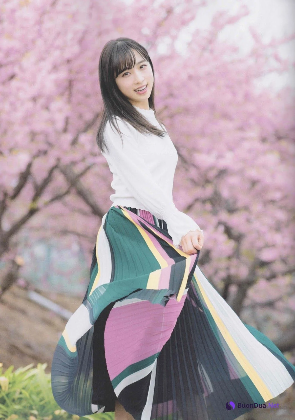 Yui Oguri 小栗有以, B.L.T Graph 2019年4月号 Vol.42 - Photo 3