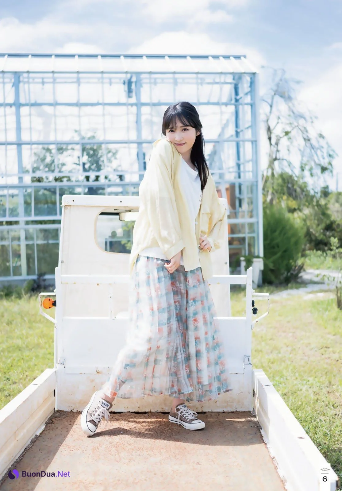 Yui Oguri 小栗有以, Shonen Magazine 2023 No.01 (週刊少年マガジン 2023年1号) - Photo 7