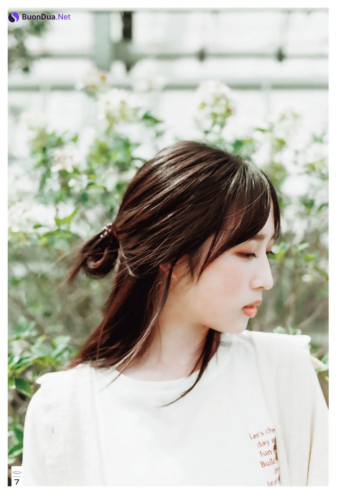 Yui Oguri 小栗有以, Shonen Magazine 2023 No.01 (週刊少年マガジン 2023年1号) - Photo 8