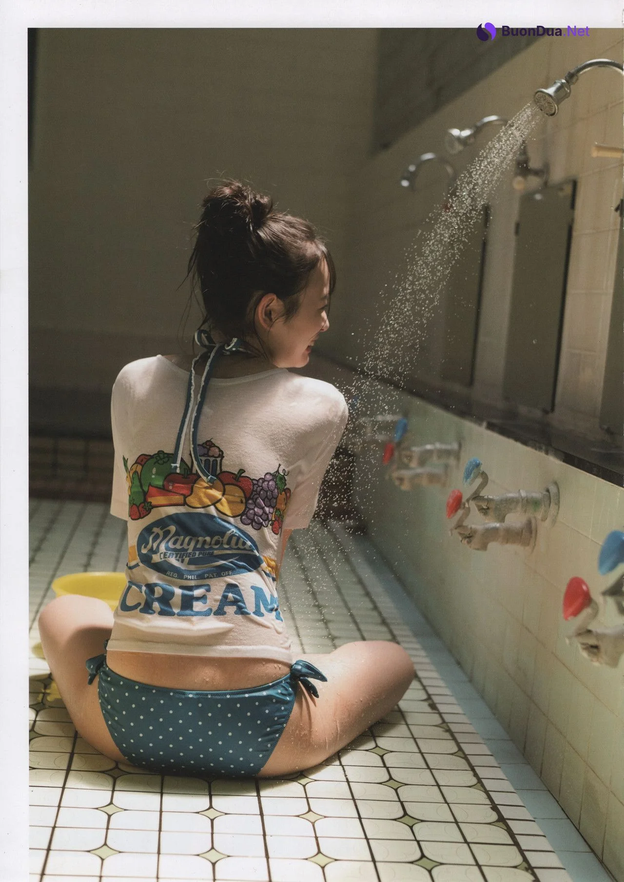 Yui Yokoyama 横山結衣, 1st写真集 [未熟な光] Set.01 - Photo 12