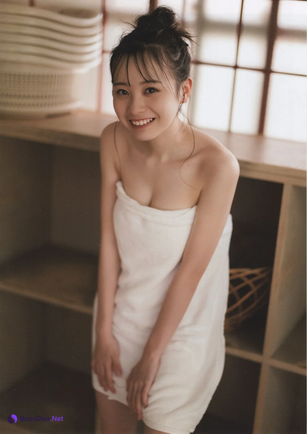 Yui Yokoyama 横山結衣, 1st写真集 [未熟な光] Set.01 - Photo 20