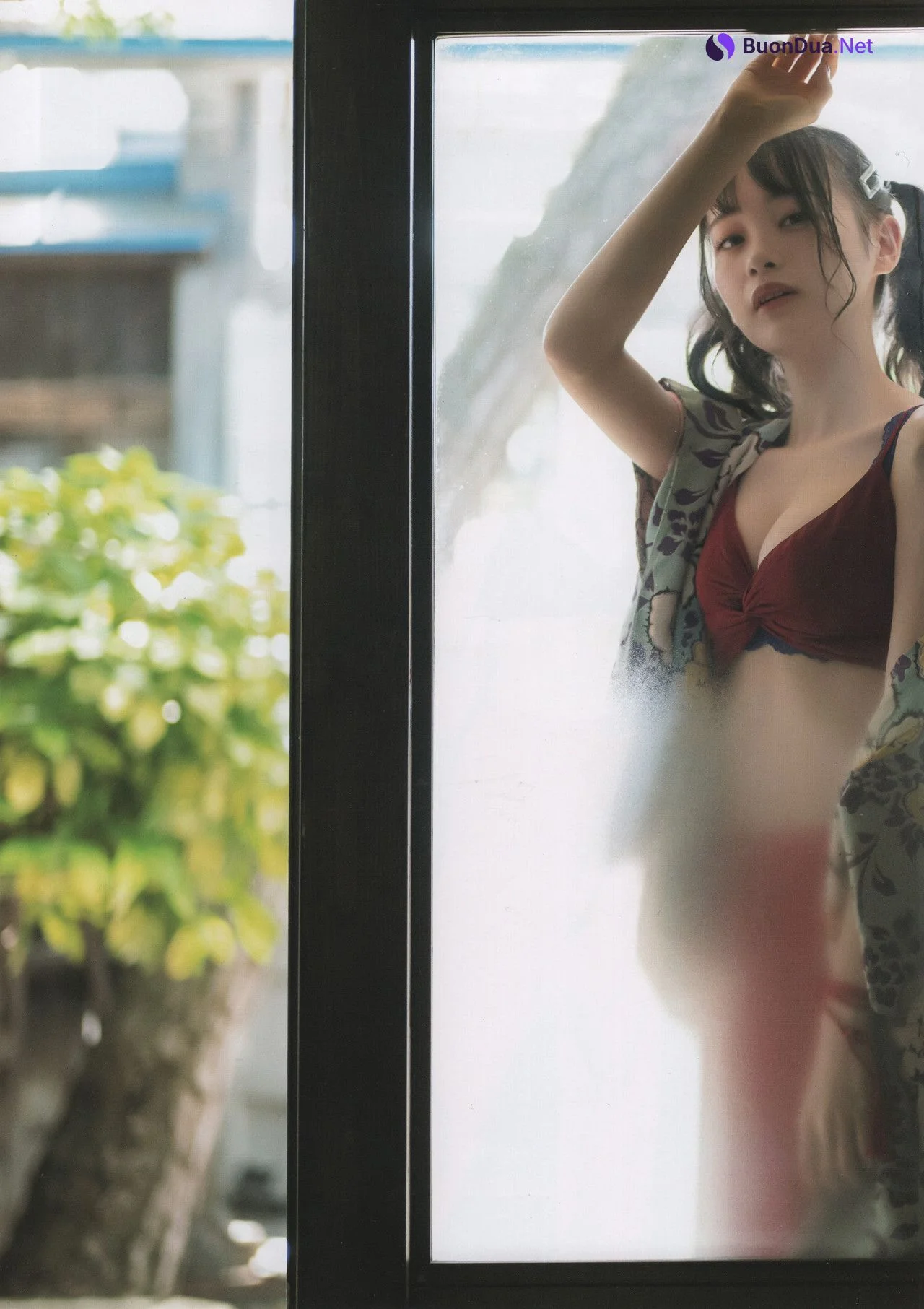 Yui Yokoyama 横山結衣, 1st写真集 [未熟な光] Set.02 - Photo 9