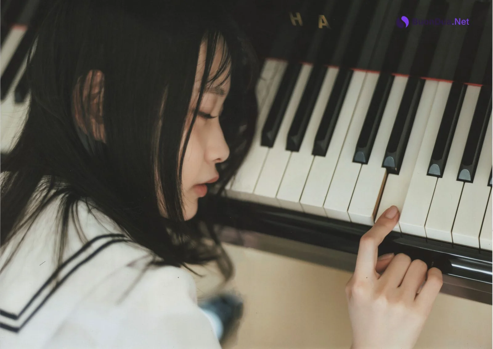 Yui Yokoyama 横山結衣, 1st写真集 [未熟な光] Set.03 - Photo 14