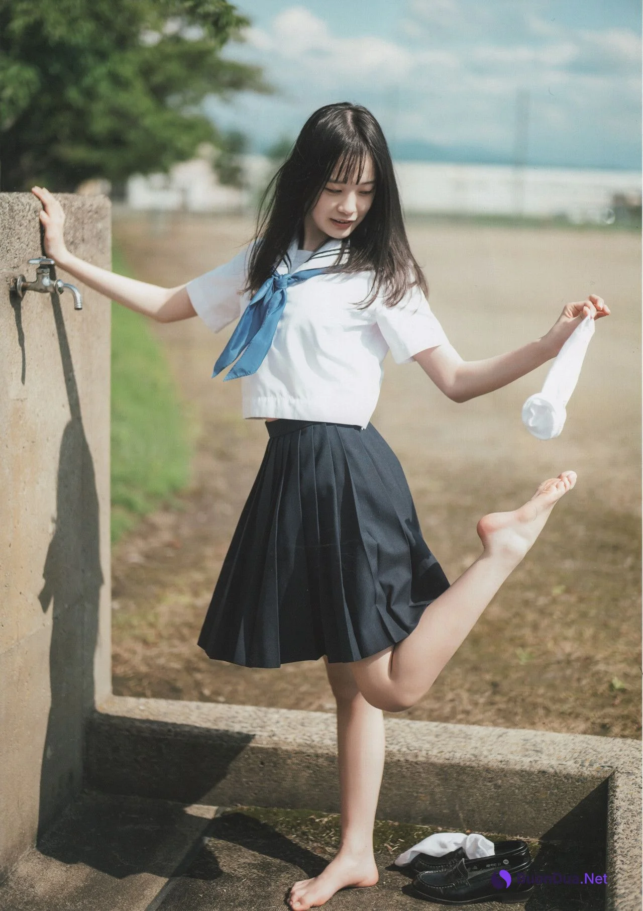 Yui Yokoyama 横山結衣, 1st写真集 [未熟な光] Set.03 - Photo 18