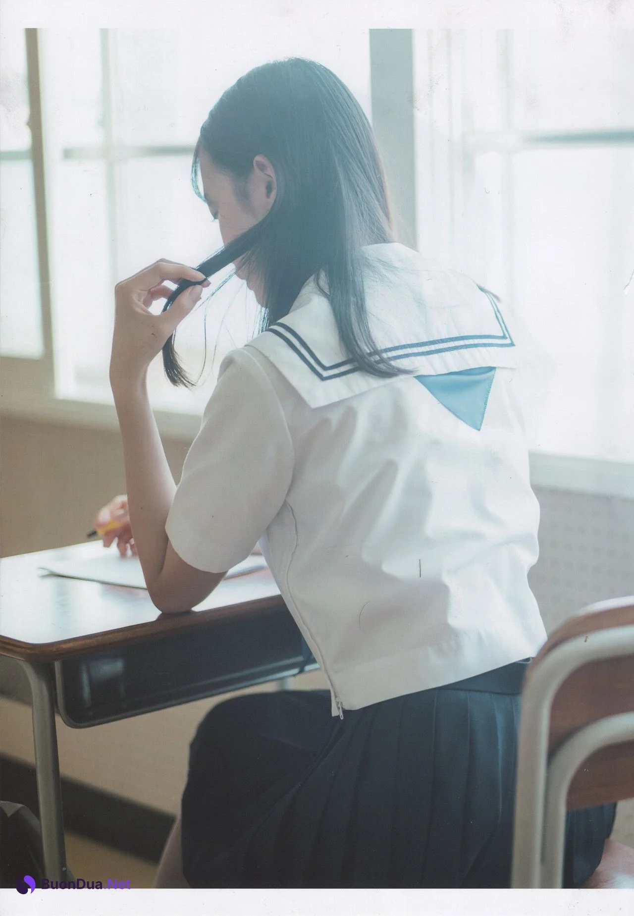 Yui Yokoyama 横山結衣, 1st写真集 [未熟な光] Set.03 - Photo 2