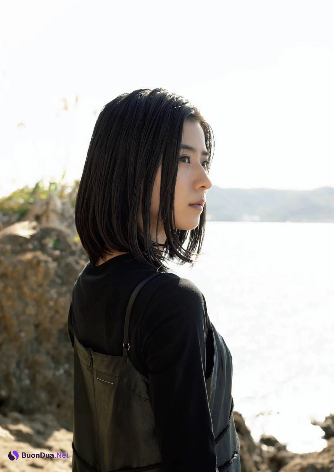 Yuina Kuroshima 黒島結菜, Shukan Bunshun 2022.03.31 (週刊文春 2022年3月31日号) - รูปภาพ 3