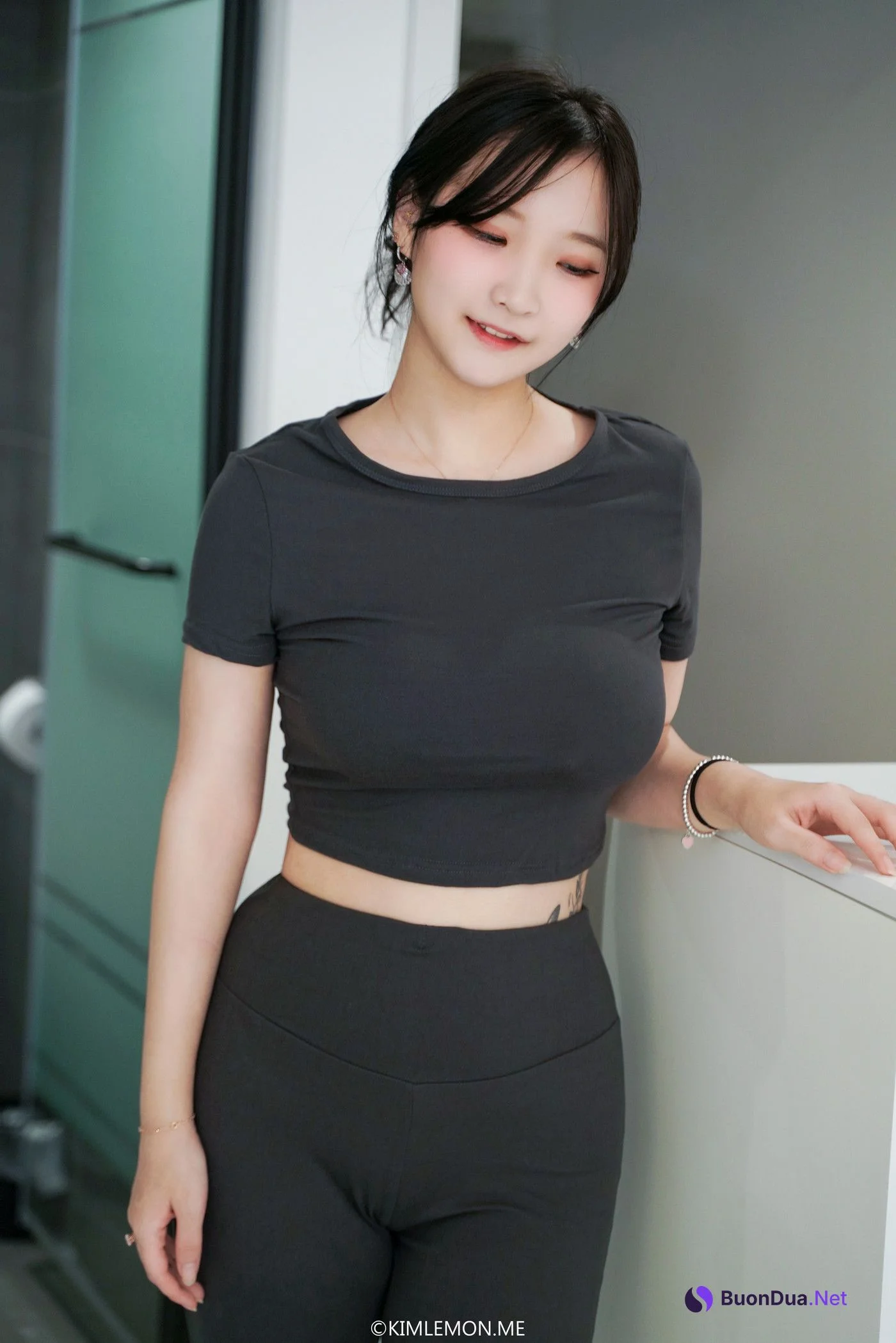 Yujin 유진, KIMLEMON Vol.01 Photobook Set.01 - Photo 2