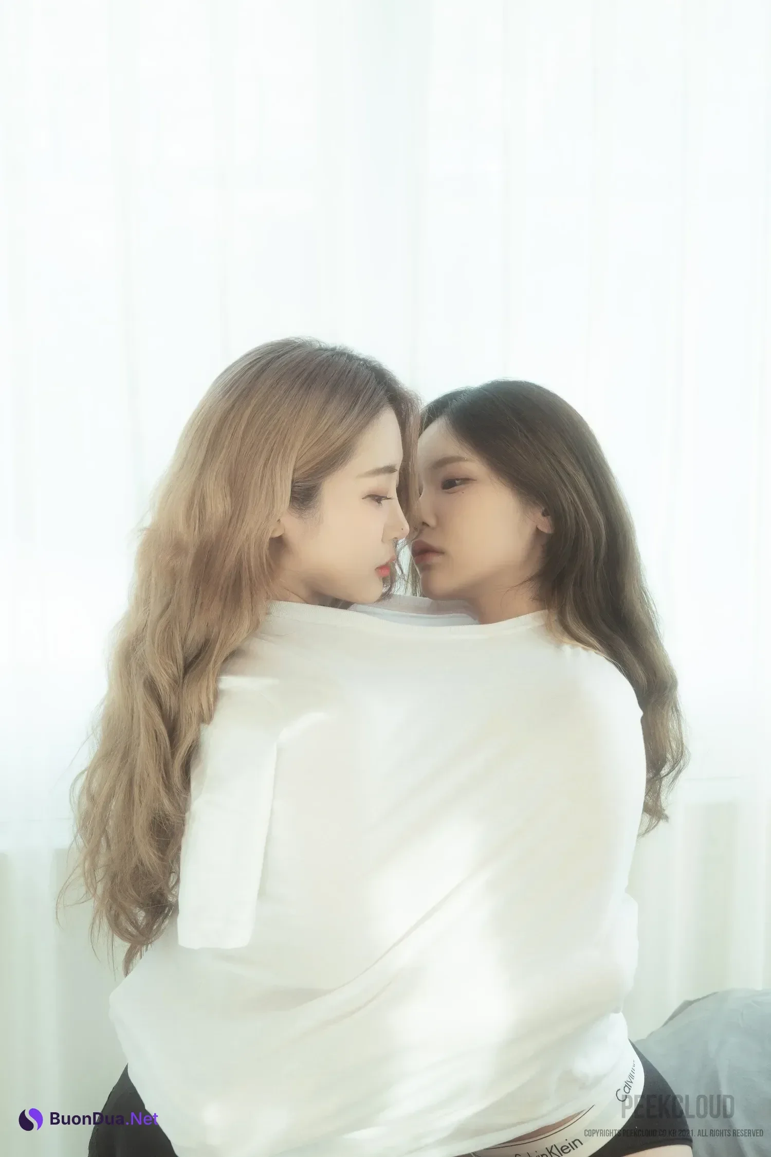 Yuka 유카, Jeong Bomi 정보미, [PEEKCLOUD] Christmas Twin Edition Set.01 - Photo 4
