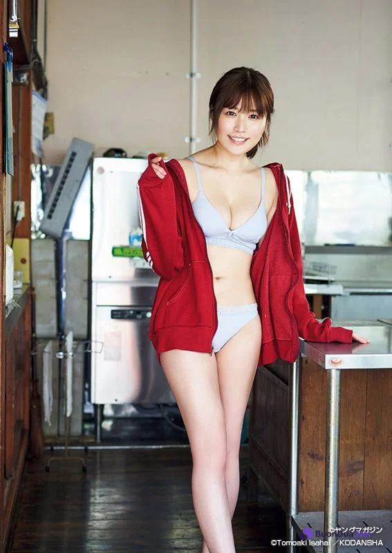 Yuka Kohinata 小日向ゆか, Young Magazine 2021 No.27 (ヤングマガジン 2021年27号) - Photo 6
