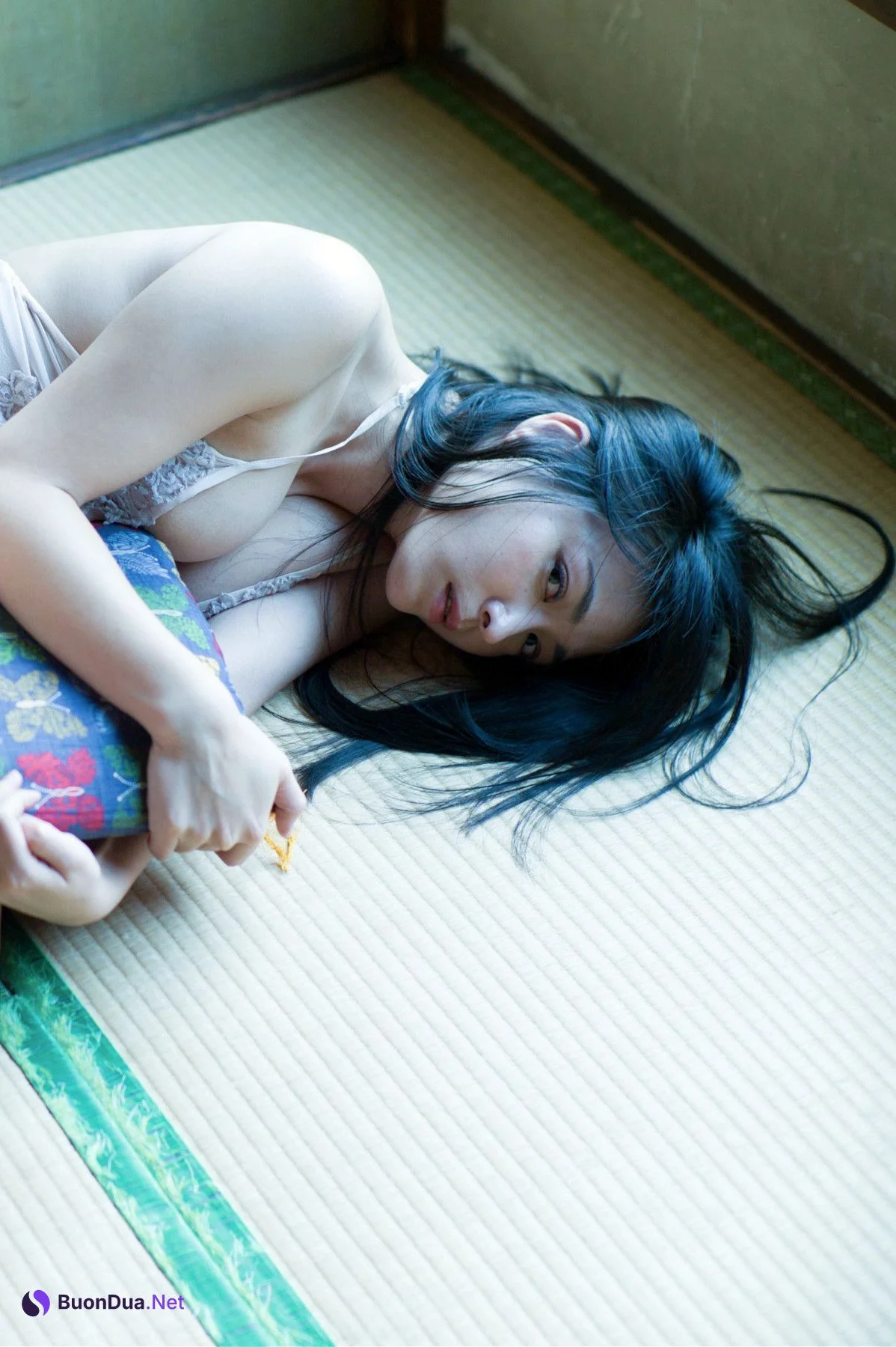 Yukie Kawamura 川村ゆきえ, FLASHデジタル写真集 [陽だまりの情事] Set.01 - Photo 16