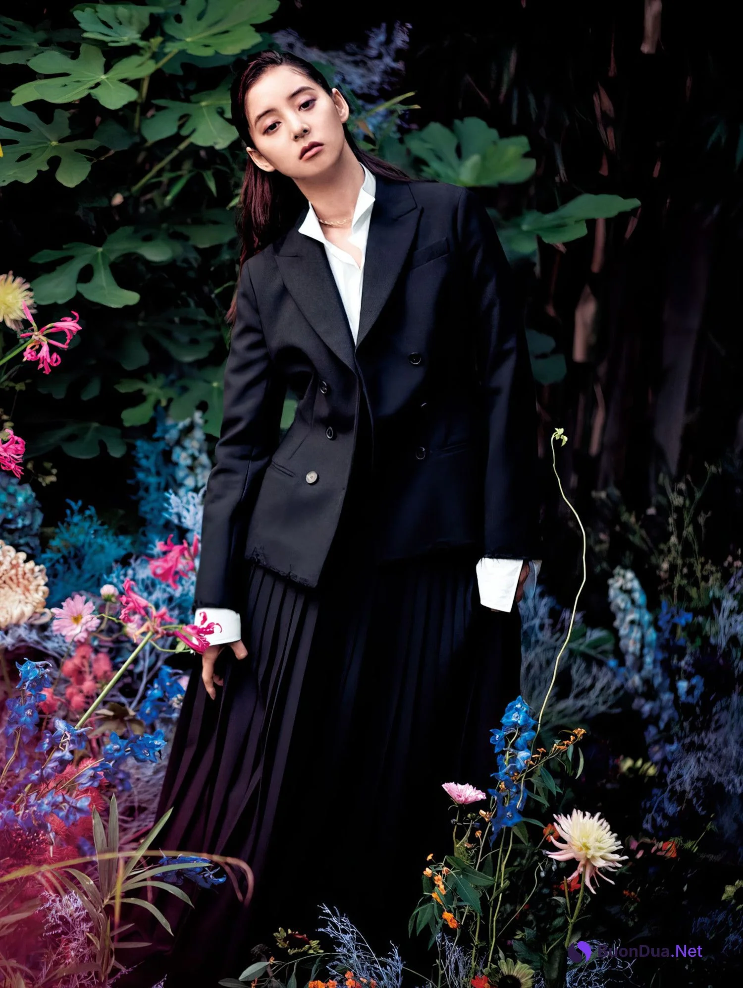 Yuko Araki 新木優子, Harper’s Bazaar Japan ハーパーズ バザー 2024.03 - Photo 13
