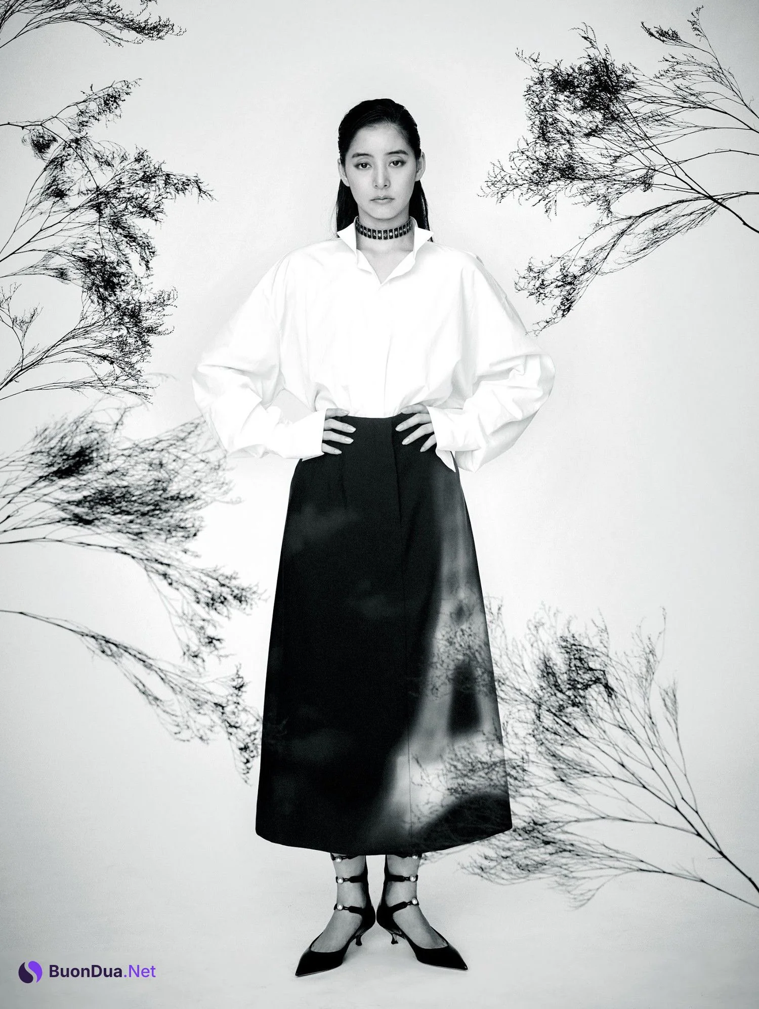Yuko Araki 新木優子, Harper’s Bazaar Japan ハーパーズ バザー 2024.03 - Photo 18