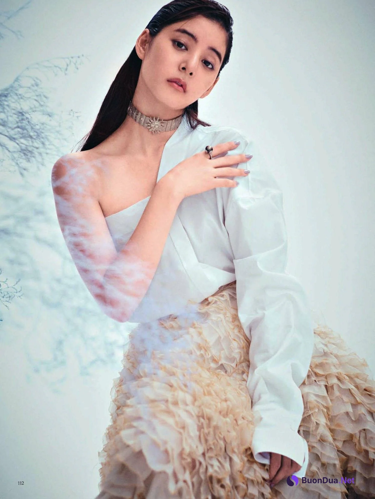 Yuko Araki 新木優子, Harper’s Bazaar Japan ハーパーズ バザー 2024.03 - Photo 3