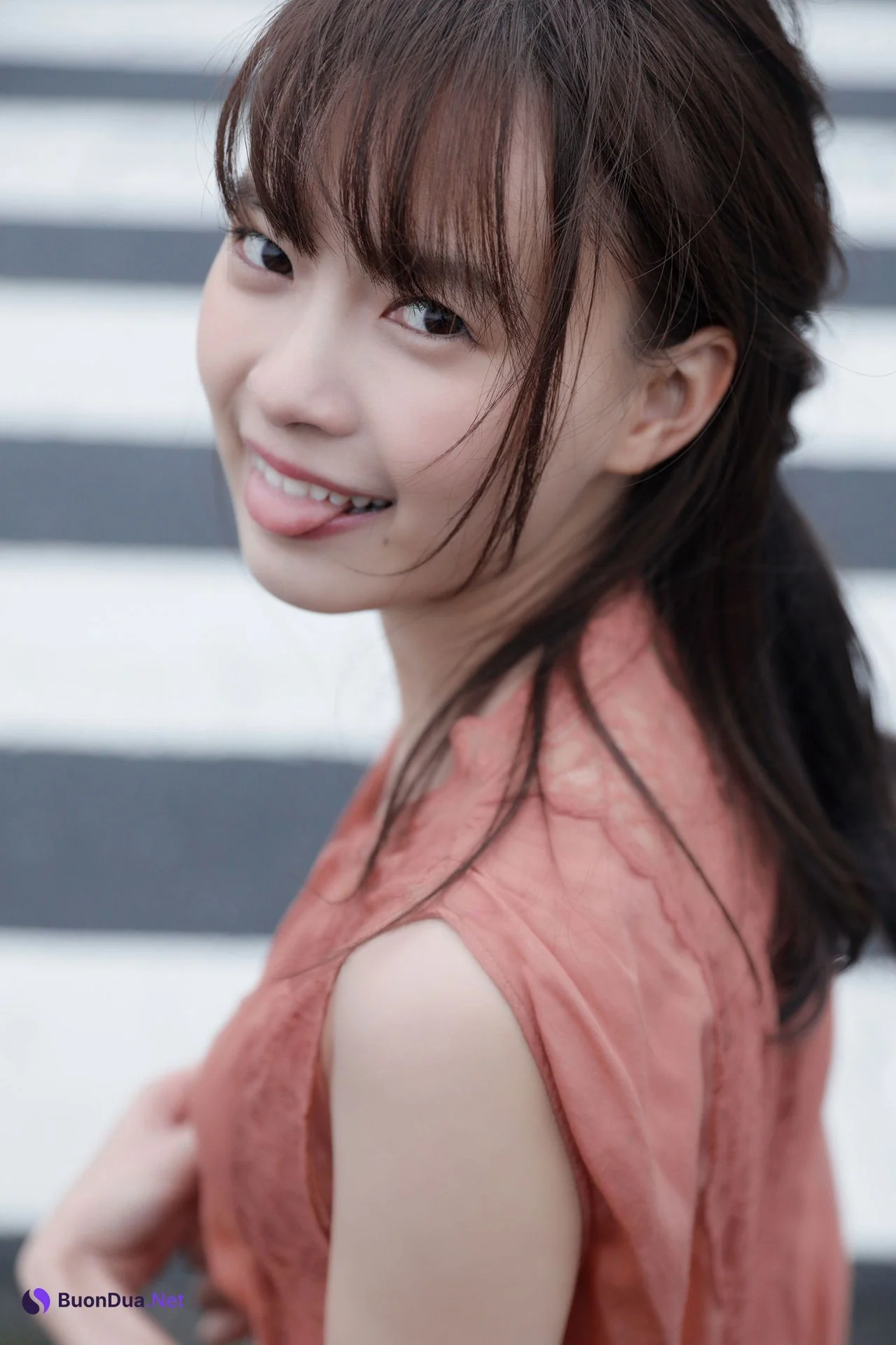 Yume Shinjo 新條由芽, FRIDAYデジタル写真集 「キラめくヒロイン」 Set.02 - Photo 2