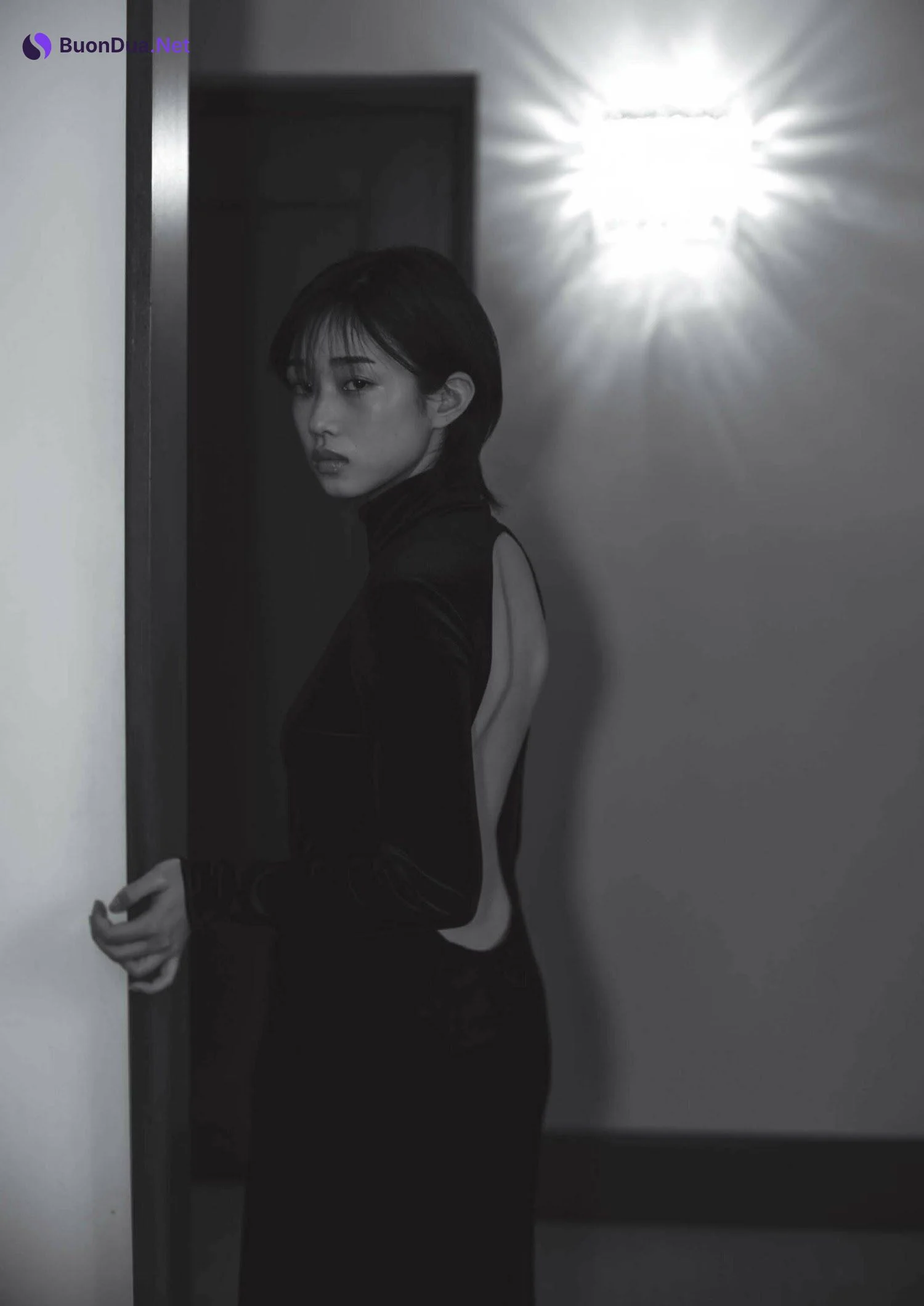 Yumi Kawai 河合優実, Shukan Bunshun 2023.03.02 (週刊文春 2023年3月2日号) - Photo 3