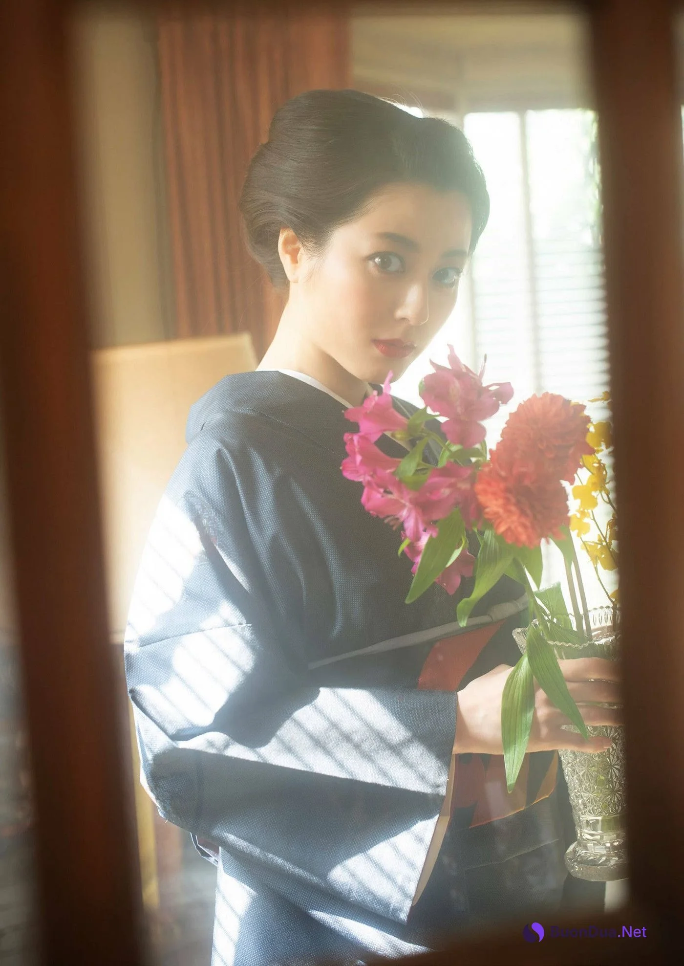 Yumi Sugimoto 杉本有美, Shukan Post 2024.08.23 (週刊ポスト 2024年8月23日号) - Photo 5