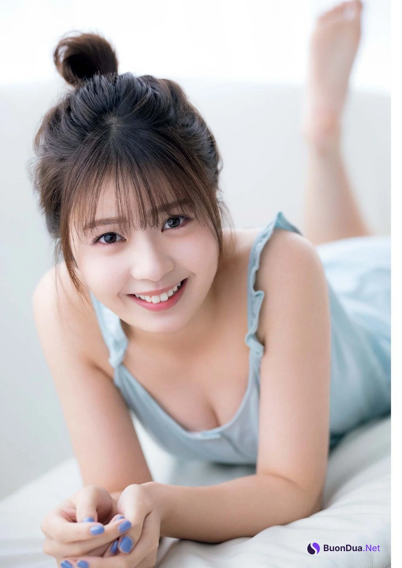 Yuna Hoshino 星乃夢奈, Big Comic Spirits 2023 No.17 (ビッグコミックスピリッツ 2023年17号) - Photo 4