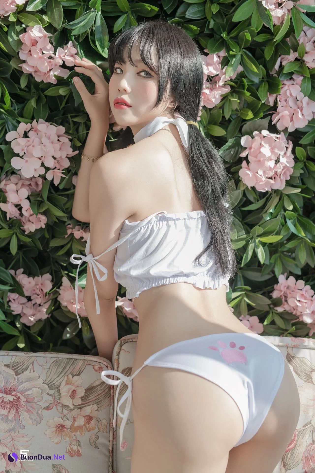 YUNA 윤아, [SAINT Photolife] BLOOM Vol.01 – Set.01 - Photo 17