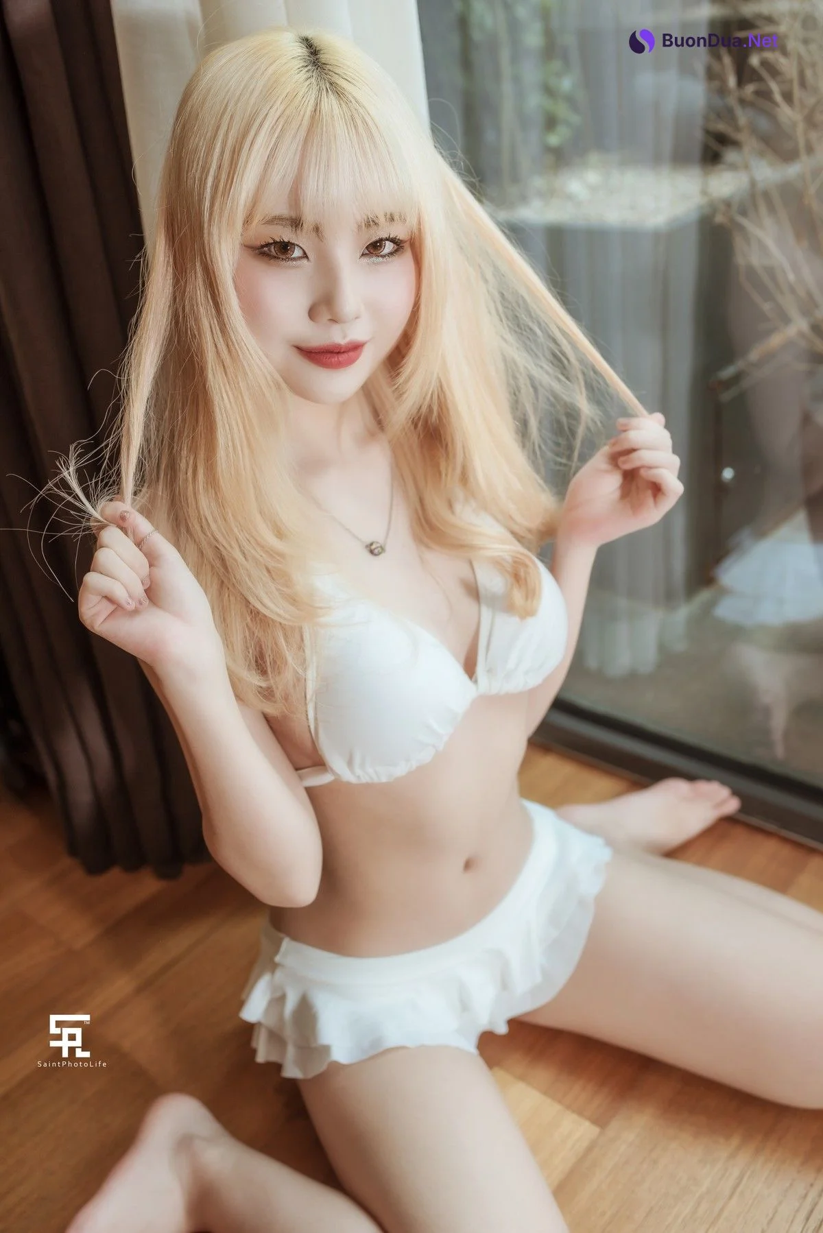 YUNA 윤아, [SAINT Photolife] Gold Set.01 - Photo 8