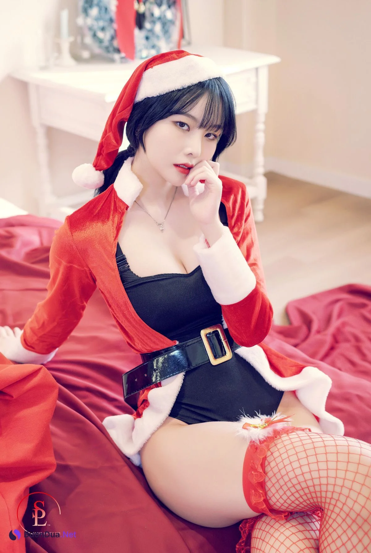 Yuna 유나, [SAINT Photolife] Merry Yuna’s Xmas Set.01 - Photo 2