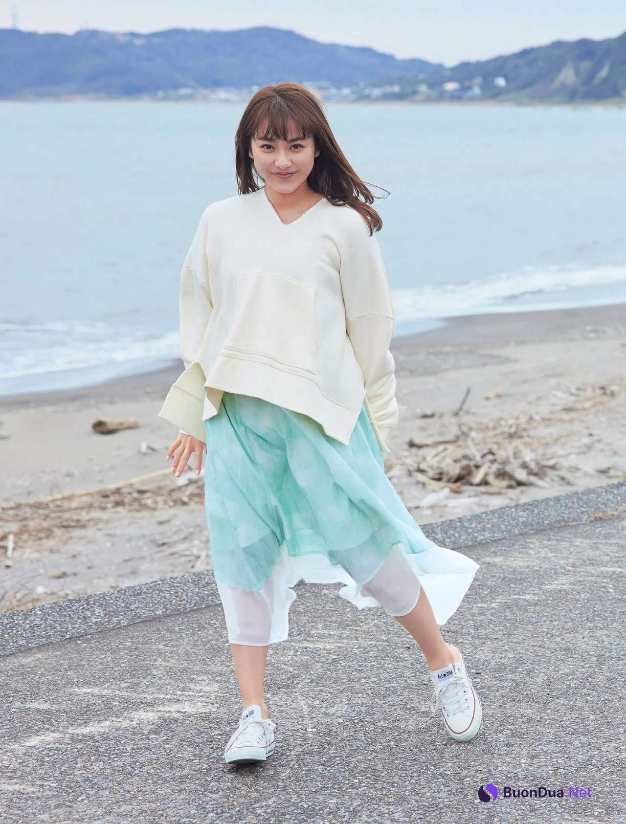 Yuna Taira 平祐奈, FRIDAY 2021.04.09 (フライデー 2021年4月9日号) - Photo 2
