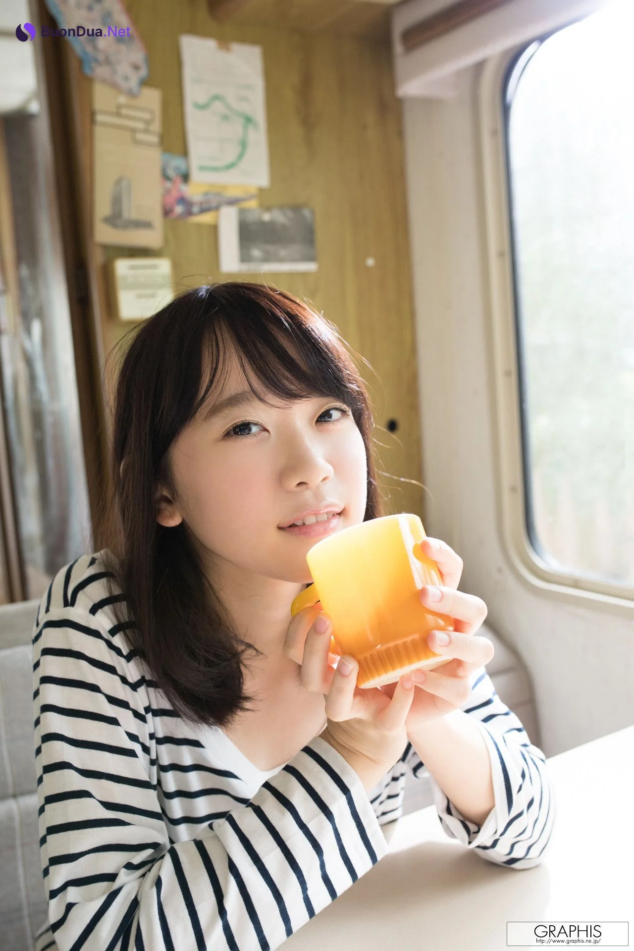 Yura Kano 架乃ゆら, Graphis First Gravure 初脫ぎ娘 Vol.01 - Photo 2