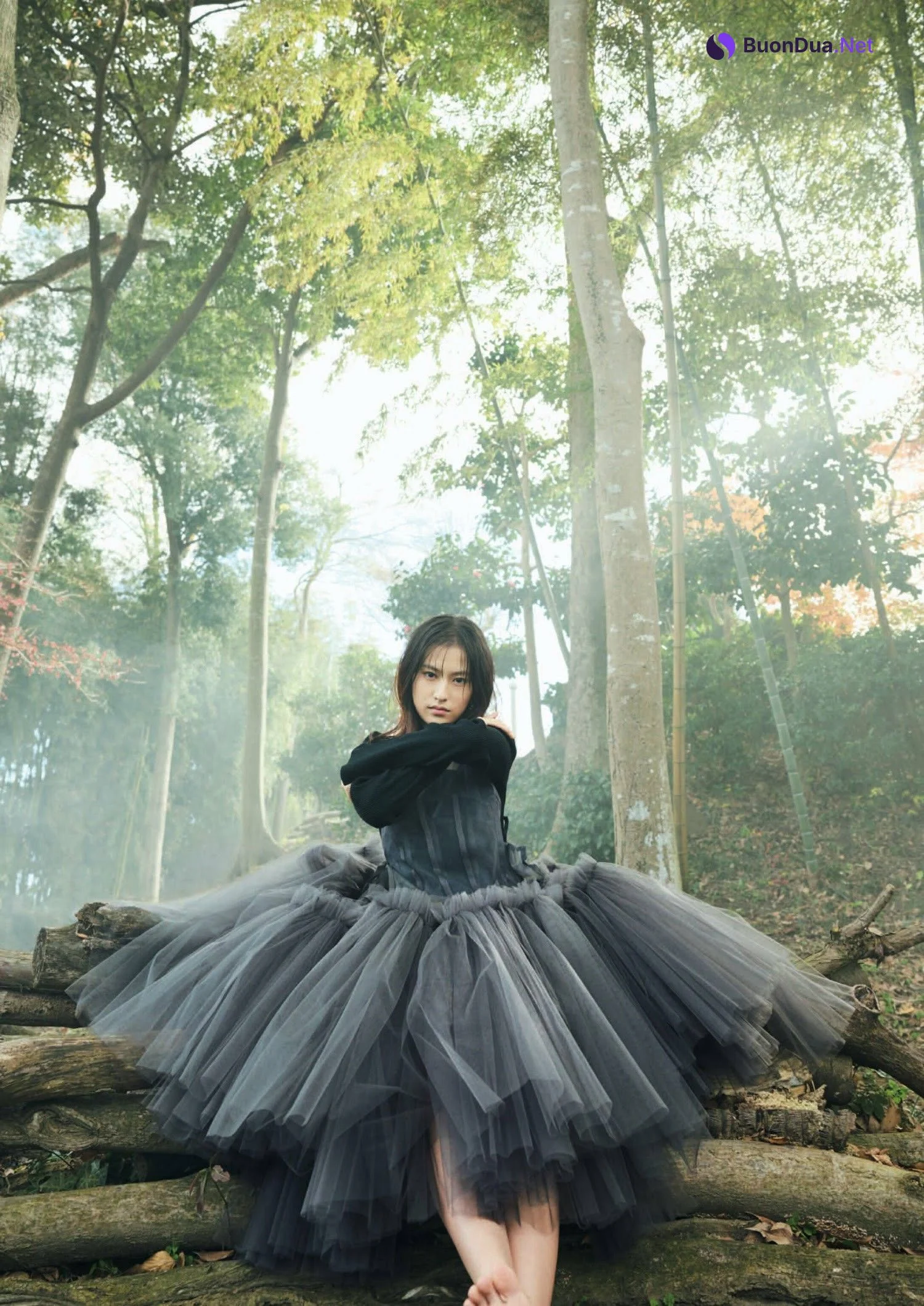 Yuri Tsunematsu 恒松祐里, Shukan Bunshun 2022.12.29 (週刊文春 2023年12月29日号) - Photo 2