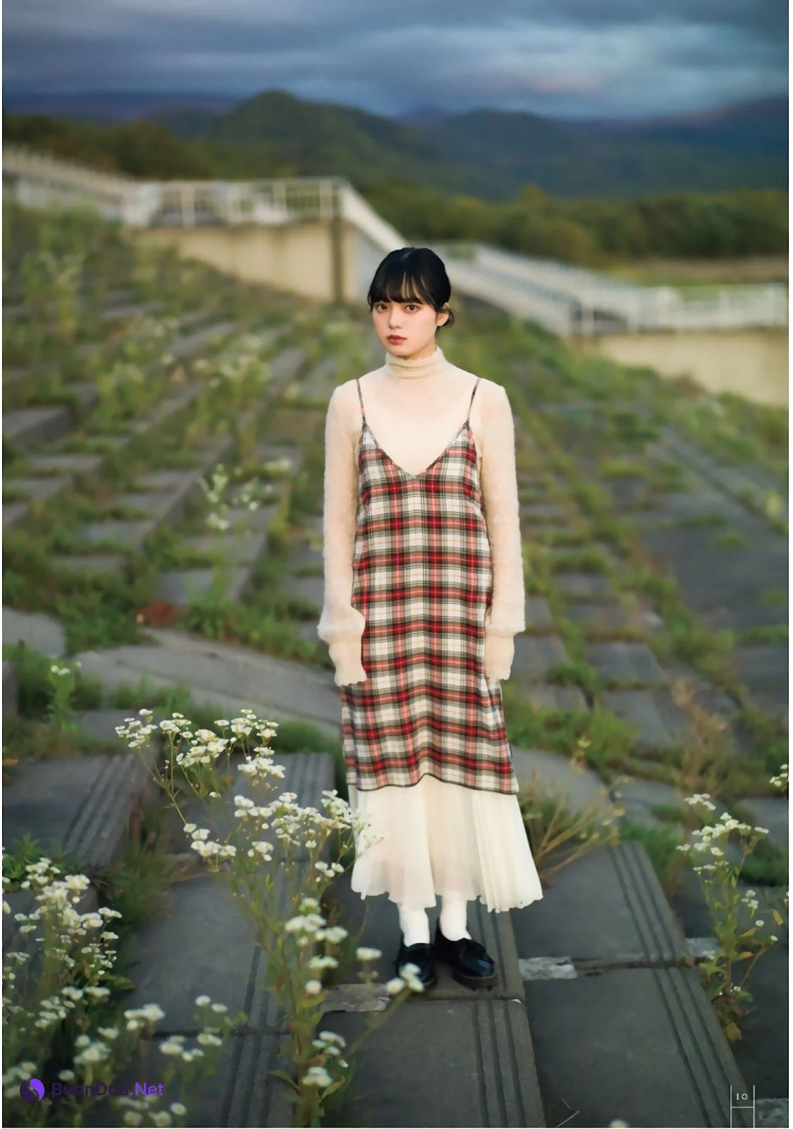 Yurina Hirate 平手友梨奈, Shonen Magazine 2019 No.47 (少年マガジン 2019年47号) - Photo 12