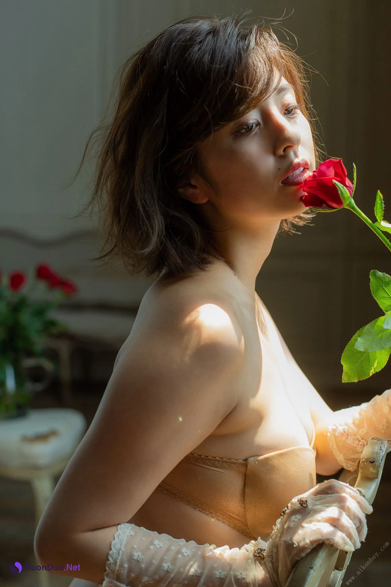 Yurina Yanagi 柳ゆり菜, ＦＲＩＤＡＹデジタル写真集 「大人色、ヌーディー」 Set.02 - Photo 15