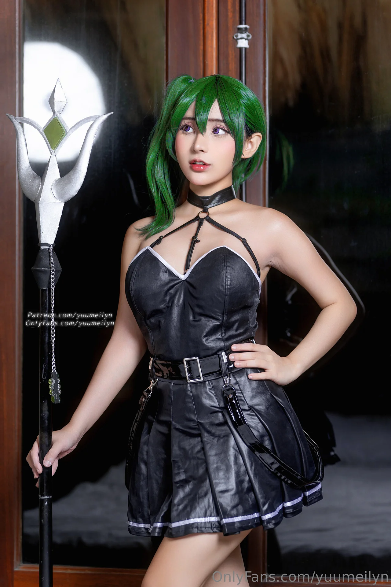 Yuumeilyn 玲兒, ヌード写真集 Übel ユーベル