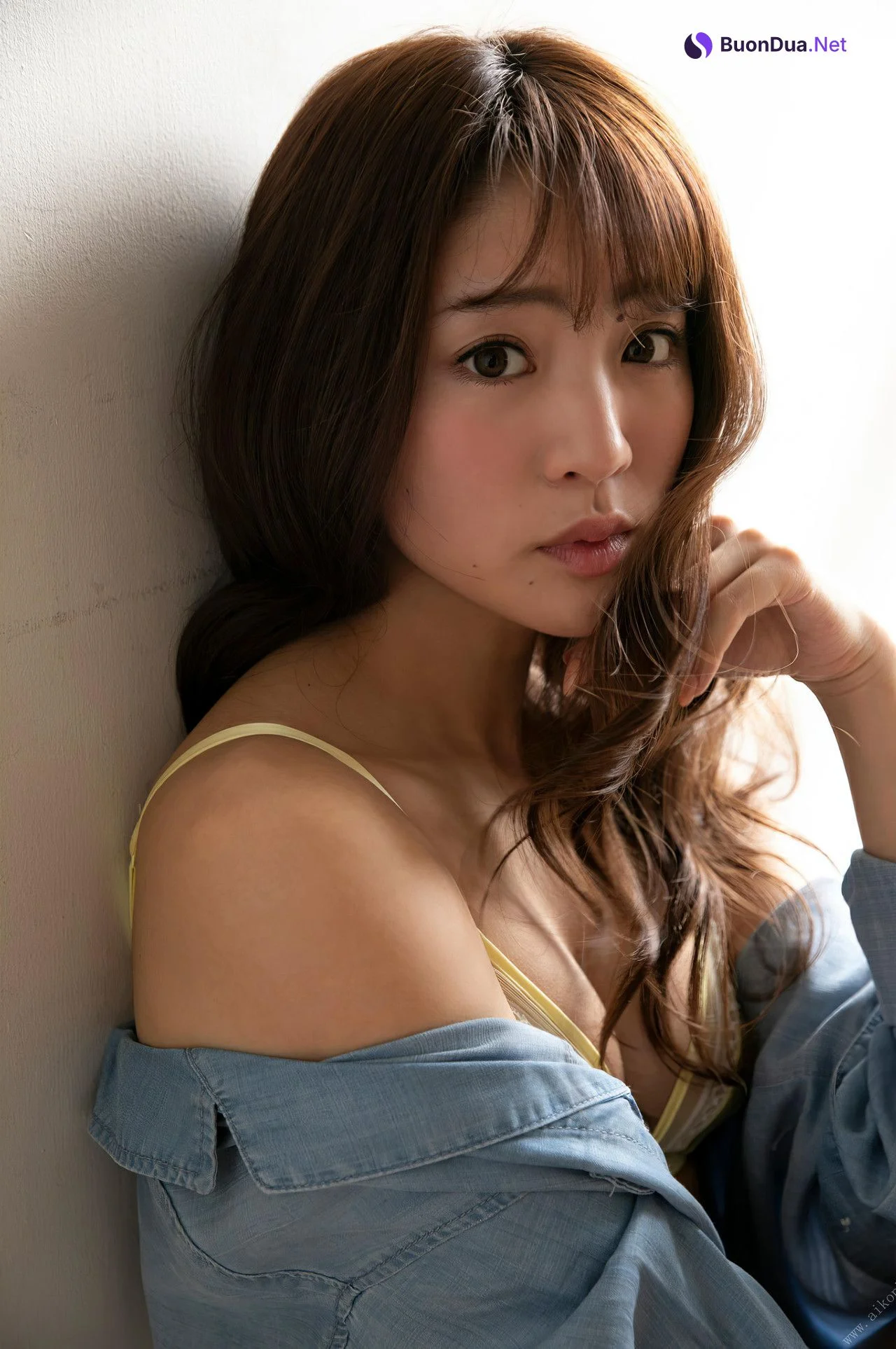 Yuumi Shida 志田友美, FLASHデジタル写真集 [アイドルの魂は美脚に宿る] Set.01 - Photo 5