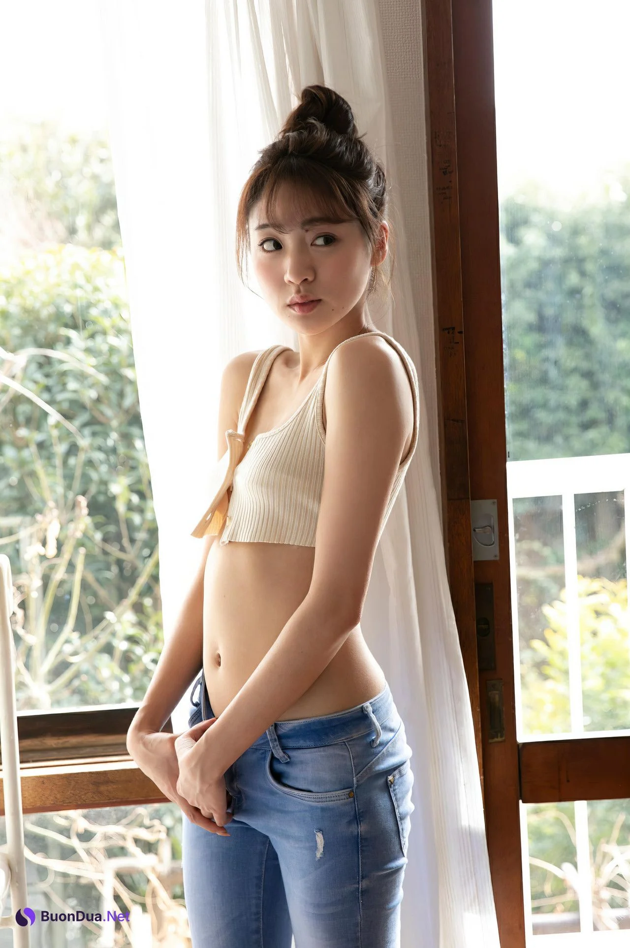 Yuumi Shida 志田友美, FLASHデジタル写真集 [アイドルの魂は美脚に宿る] Set.02 - รูปภาพ 12